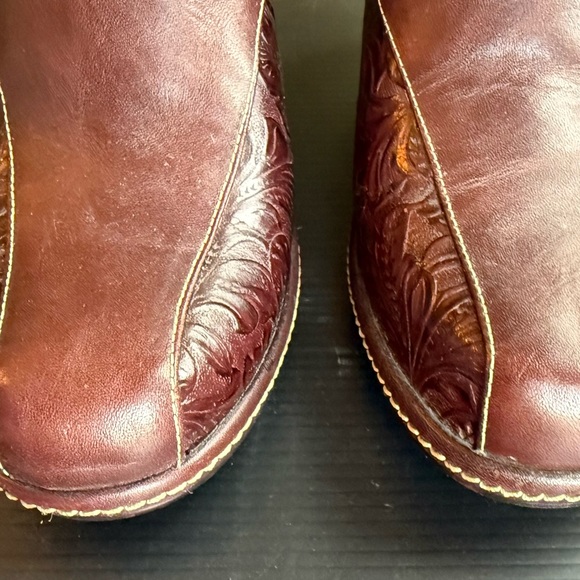 SOFFT WOMENS DARK BROWN MAROON MULES TOOLED LEATHER UPPER SIZE 8 M - Picture 7 of 14